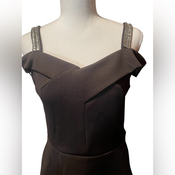 SPENSE,Elegant Black Dress with Embellished Straps - Picture 4 of 10